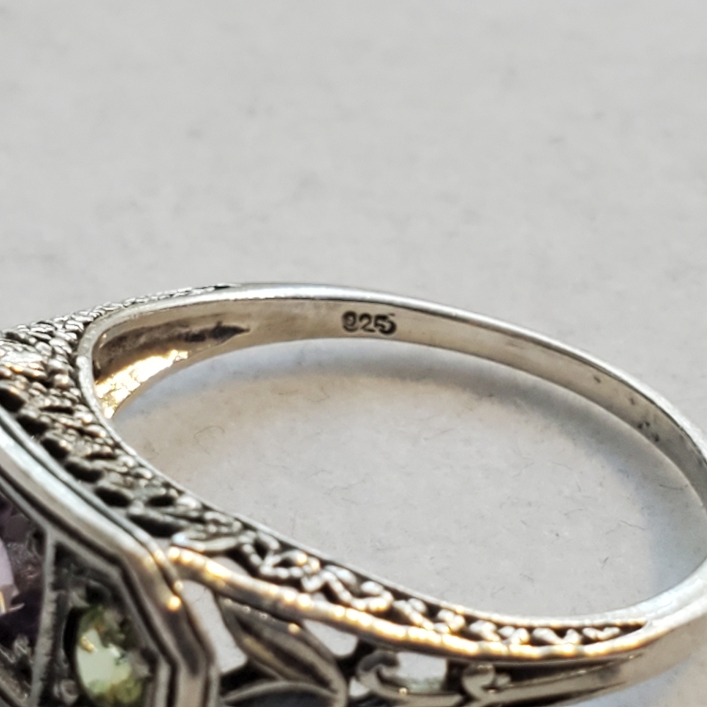 Vintage Sterling Silver Filigree Ring with Amethyst and Peridots Size 7.5 - Picture 11 of 16